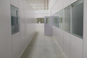 Steel partitions to create offices