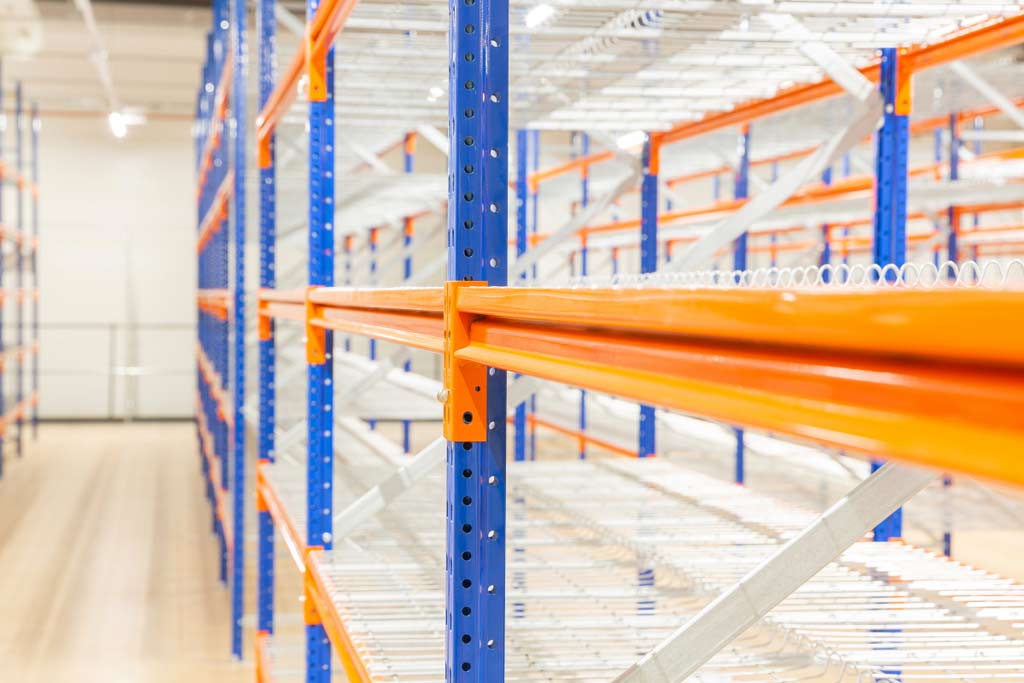 racking beam in orange