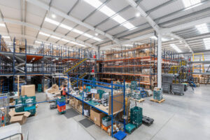 Warehouse multi-tier racking structure