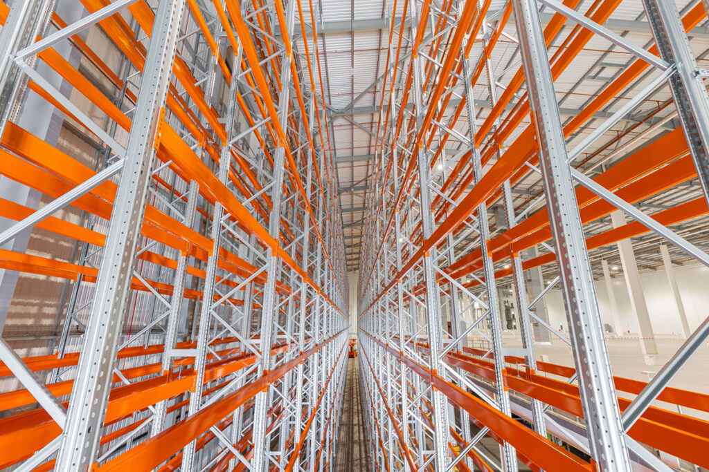 Aisle Bar Racking Narrow Aisle Pallet Racking | Pallet Racking Systems | Avanta UK