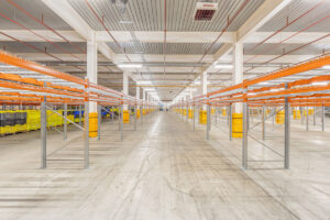 Low level pallet racking