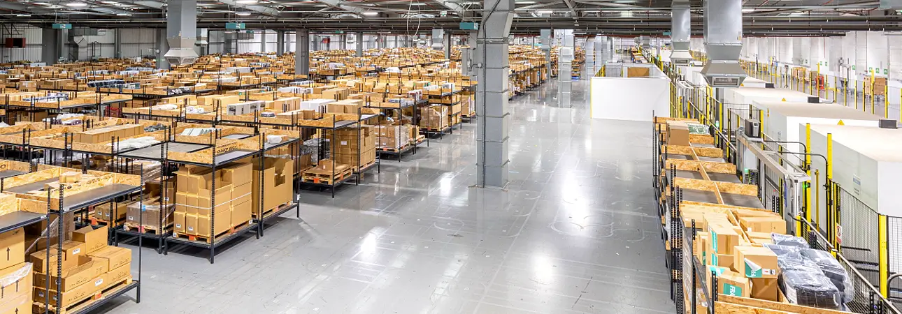 What_Determines_Space_Requirements - Avanta UK Large warehouse shelving installation for various sized boxes